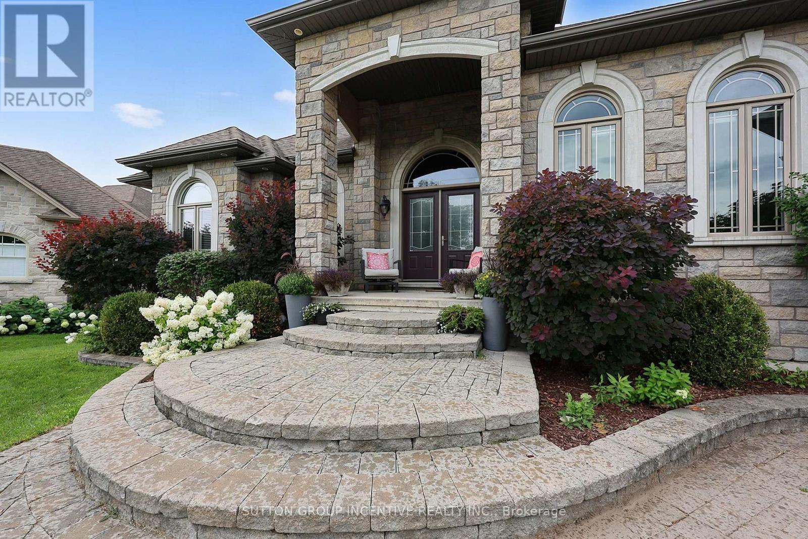 18 LLOYD COOK DRIVE W - 11