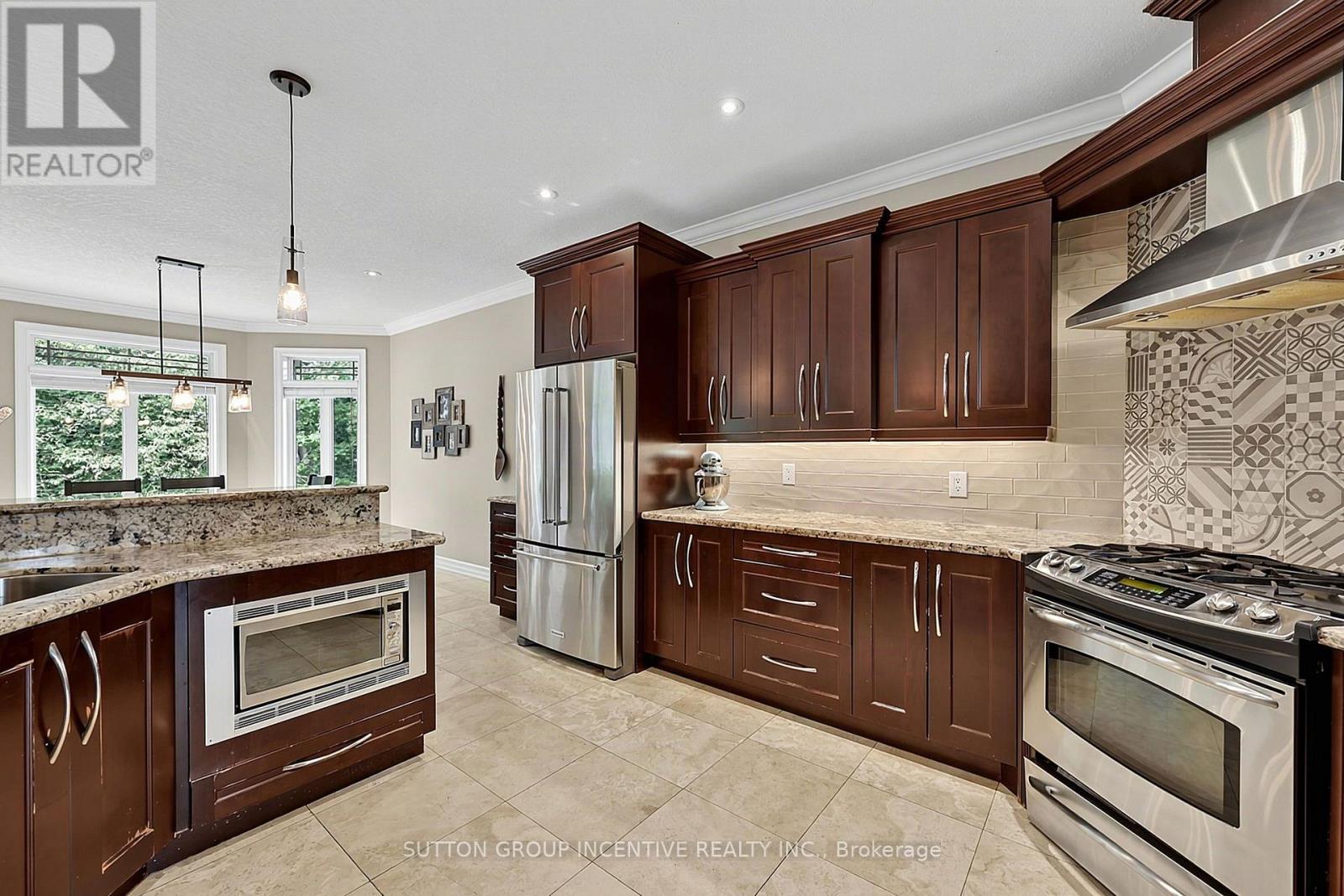 18 LLOYD COOK DRIVE W - Image 22