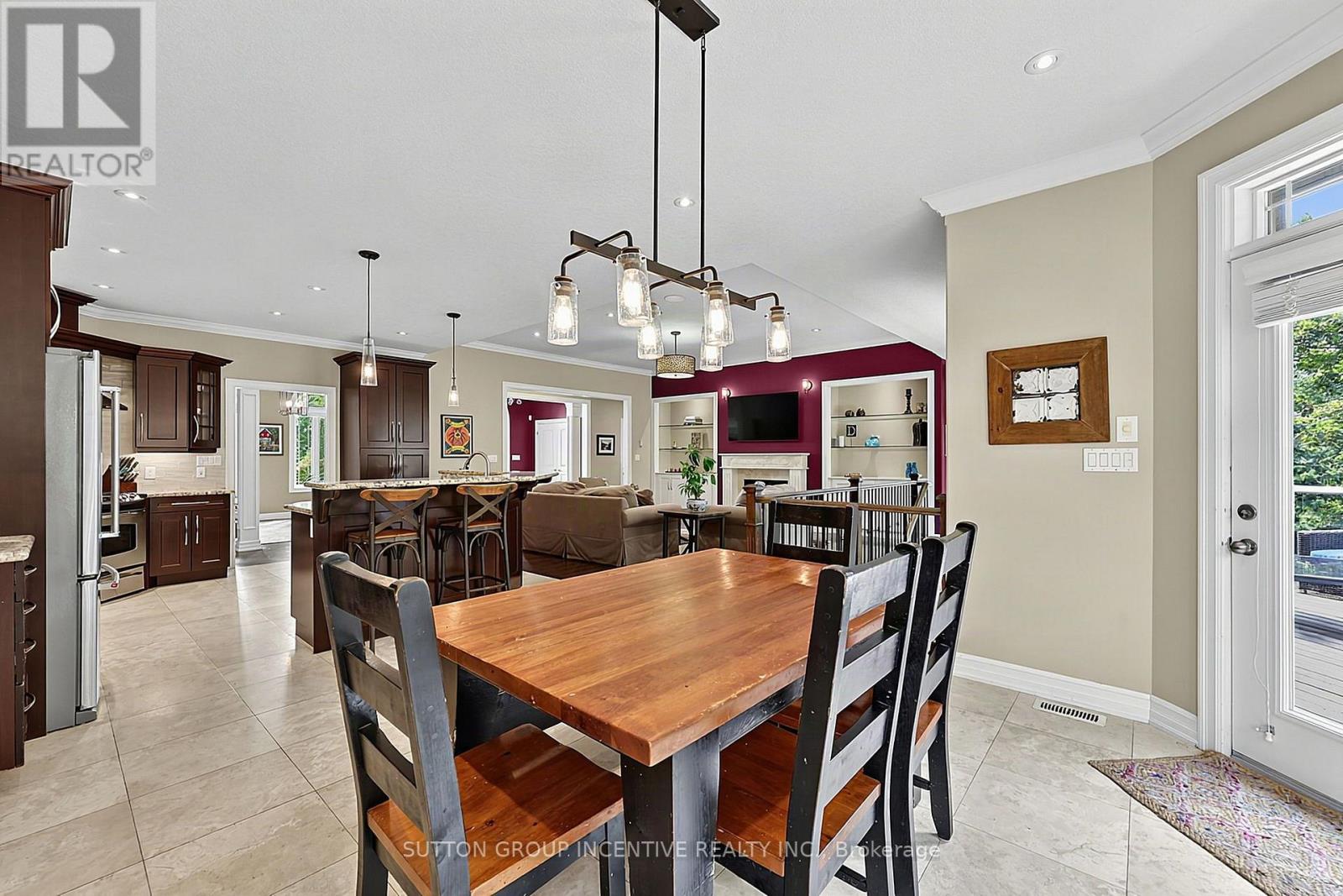 18 LLOYD COOK DRIVE W - Image 30