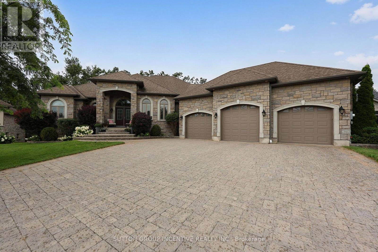 18 LLOYD COOK DRIVE W - 4
