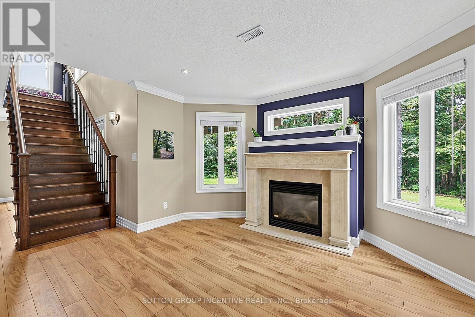 18 LLOYD COOK DRIVE W - 41