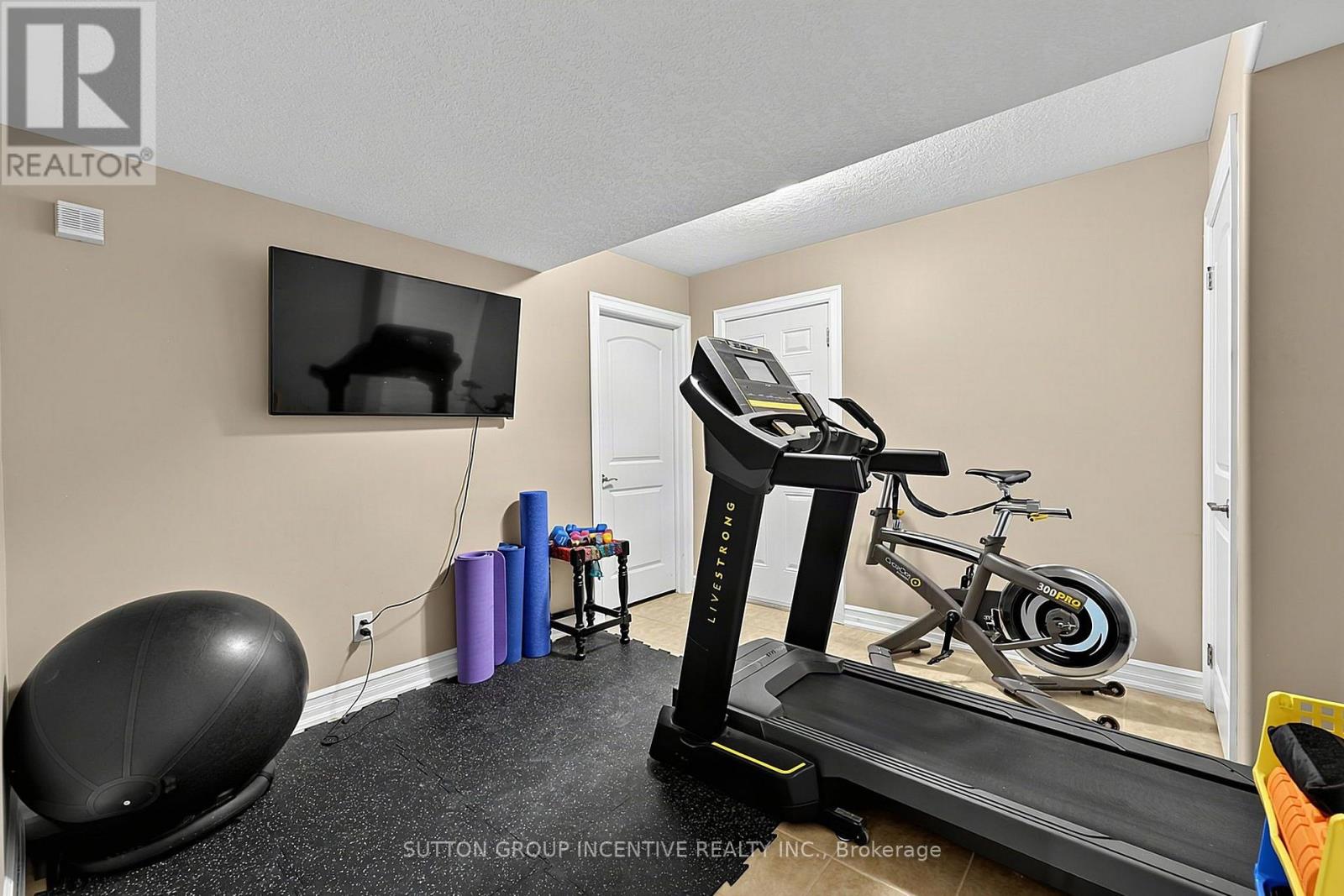 18 LLOYD COOK DRIVE W - Image 47