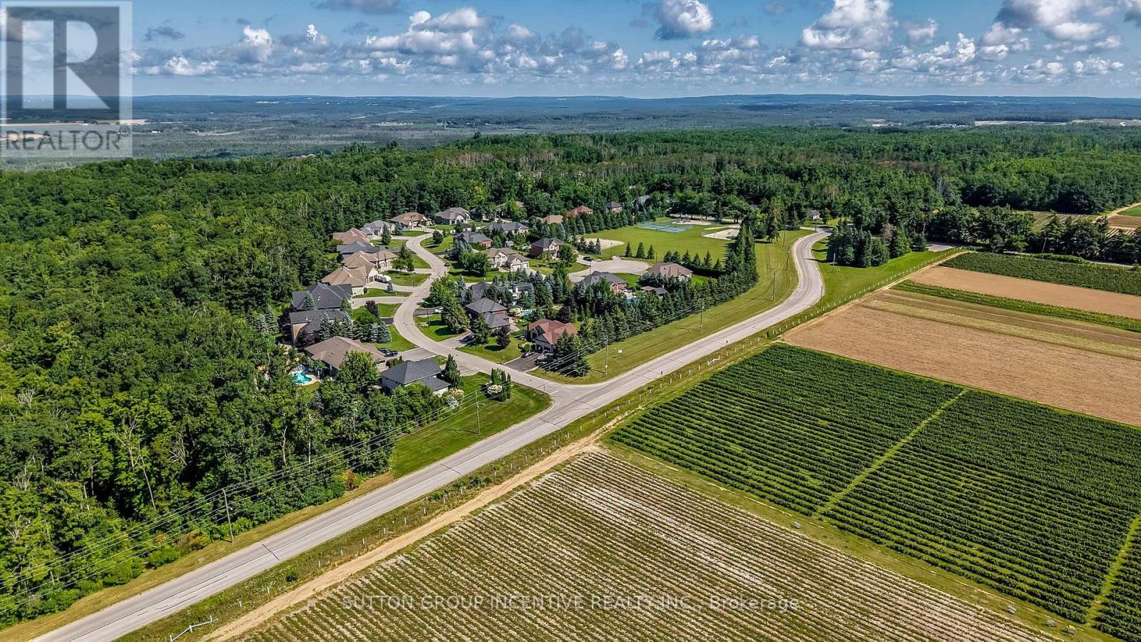 18 LLOYD COOK DRIVE W - 48