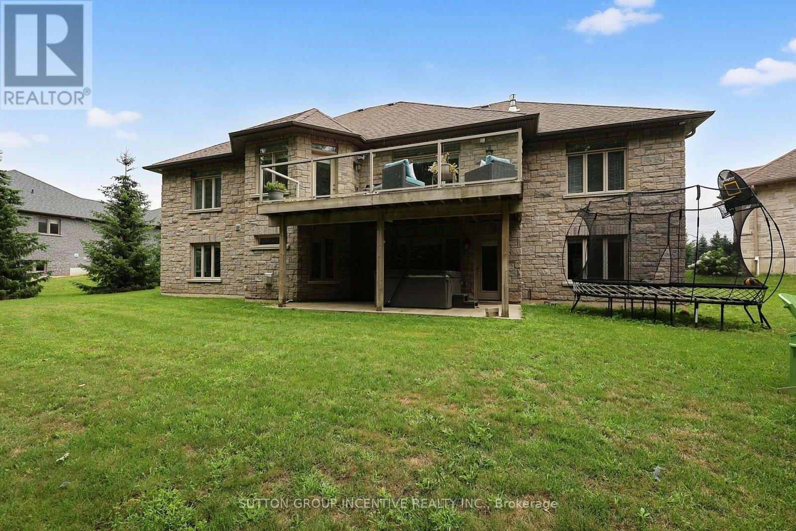 18 LLOYD COOK DRIVE W - Image 7