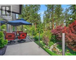 3929 Gallaghers Circle, Kelowna, BC V1W3Z9 Photo 31