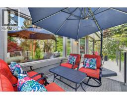 3929 Gallaghers Circle, Kelowna, BC V1W3Z9 Photo 33