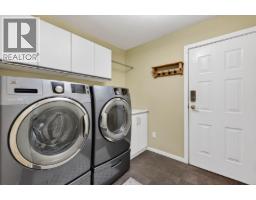 3929 Gallaghers Circle, Kelowna, BC V1W3Z9 Photo 43