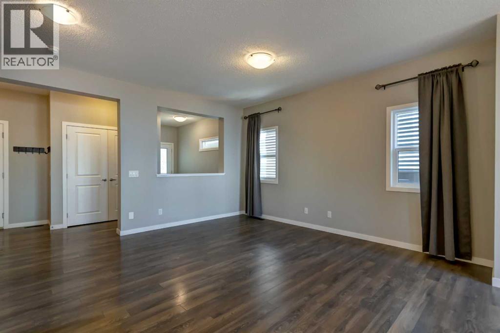 39 Walcrest View SE - Image 5