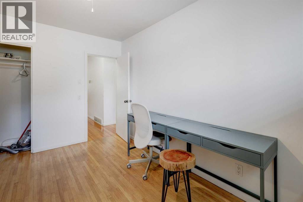 624 38 Street SW - Image 13