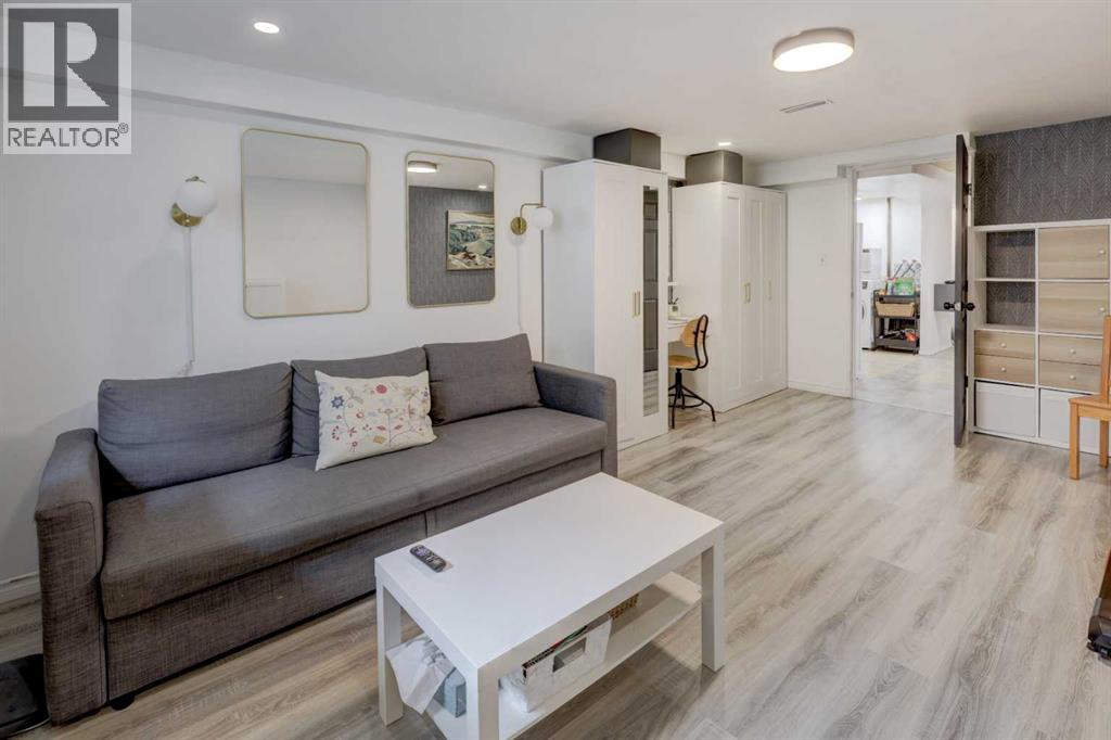 624 38 Street SW - Image 21