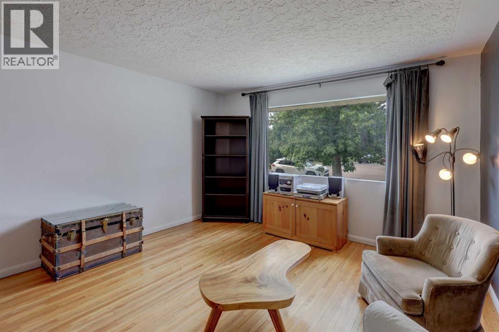 624 38 Street SW - Image 4