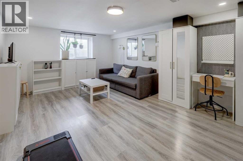 624 38 Street SW - Image 20