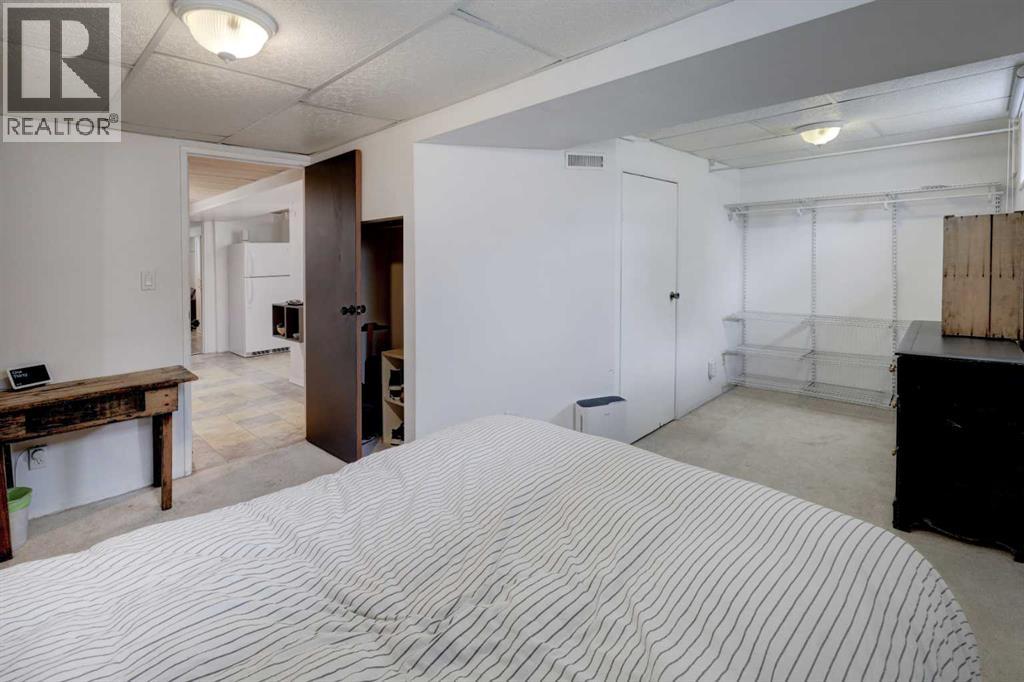 624 38 Street SW - Image 23