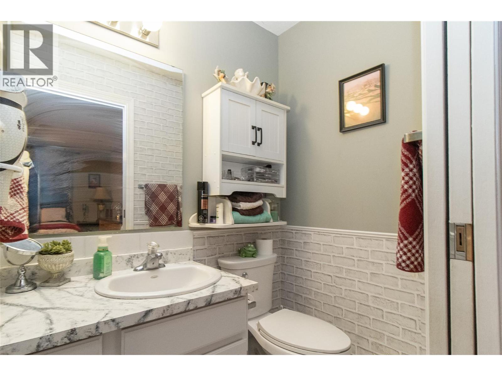 #8 363 Gerstmar Road - 16