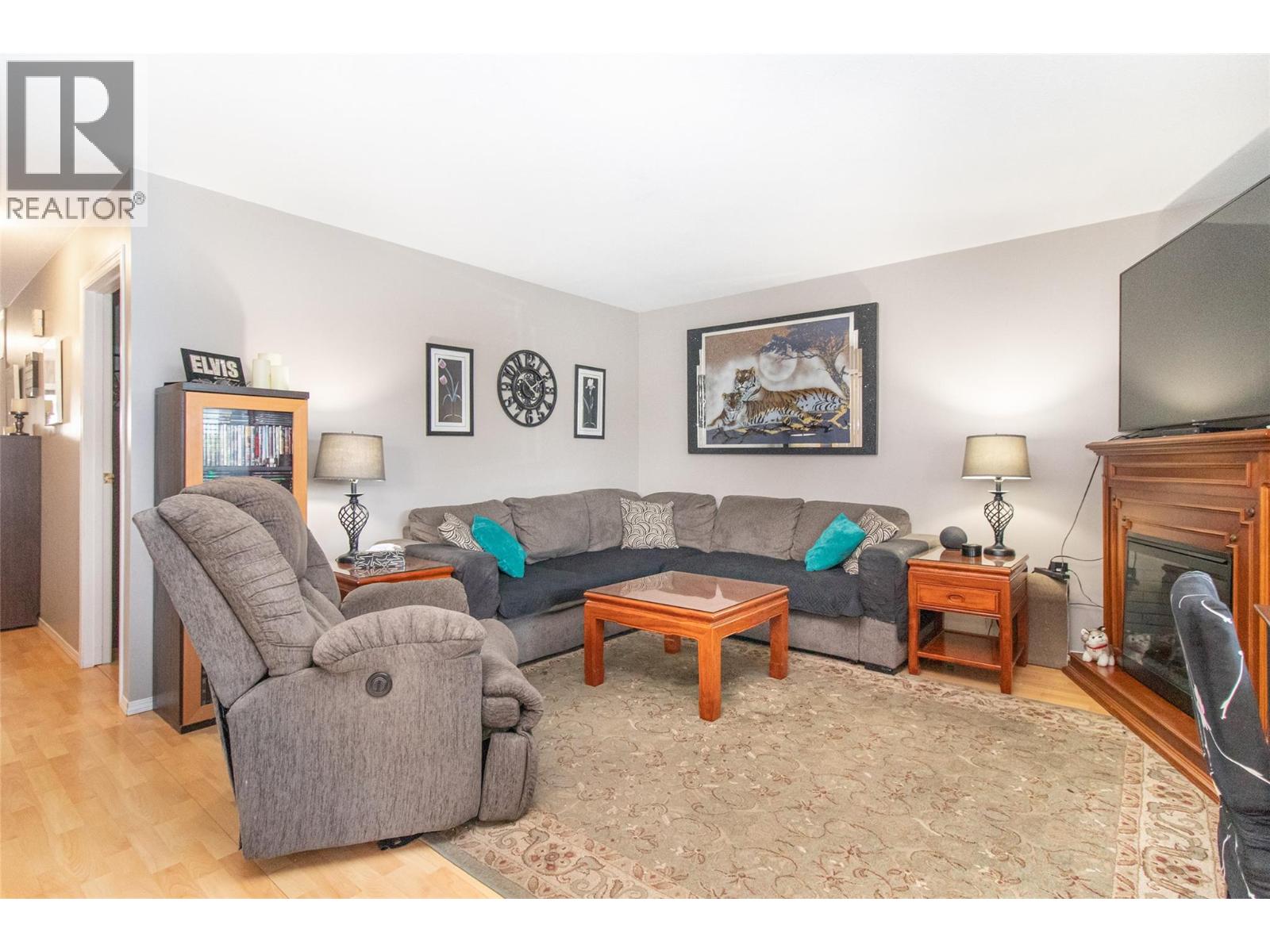 363 Gerstmar Road Unit# 8, Kelowna
