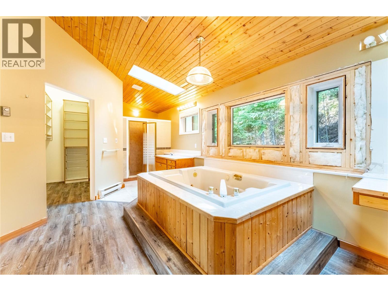 13883 3A Highway - 59