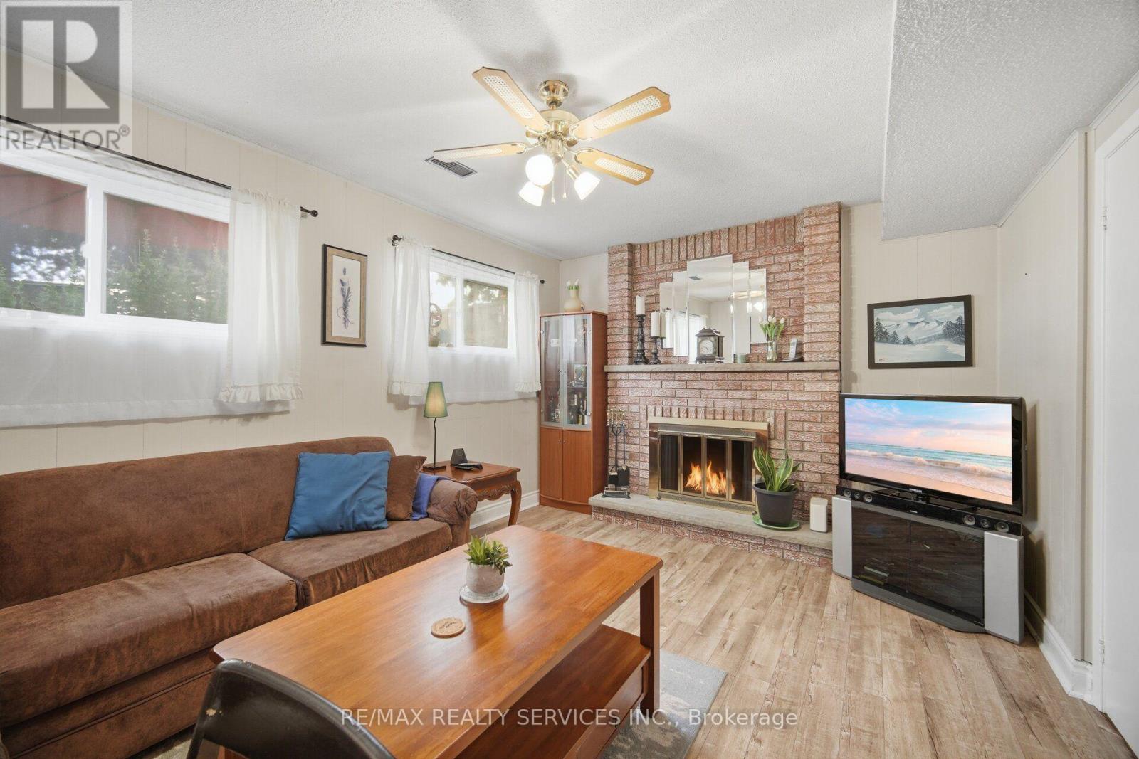 152 WEYBRIDGE TRAIL - Image 30