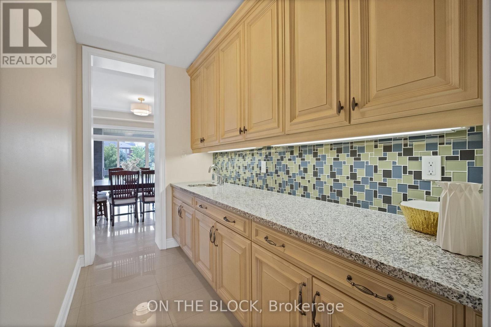 24 WHITEWOOD DRIVE - 18