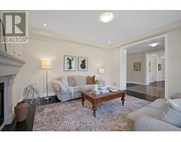 24 Whitewood Drive, Whitchurch Stouffville, ON L4A1R9 Photo 13