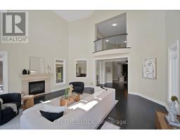 Library - 24 Whitewood Drive, Whitchurch Stouffville, ON L4A1R9 Photo 8