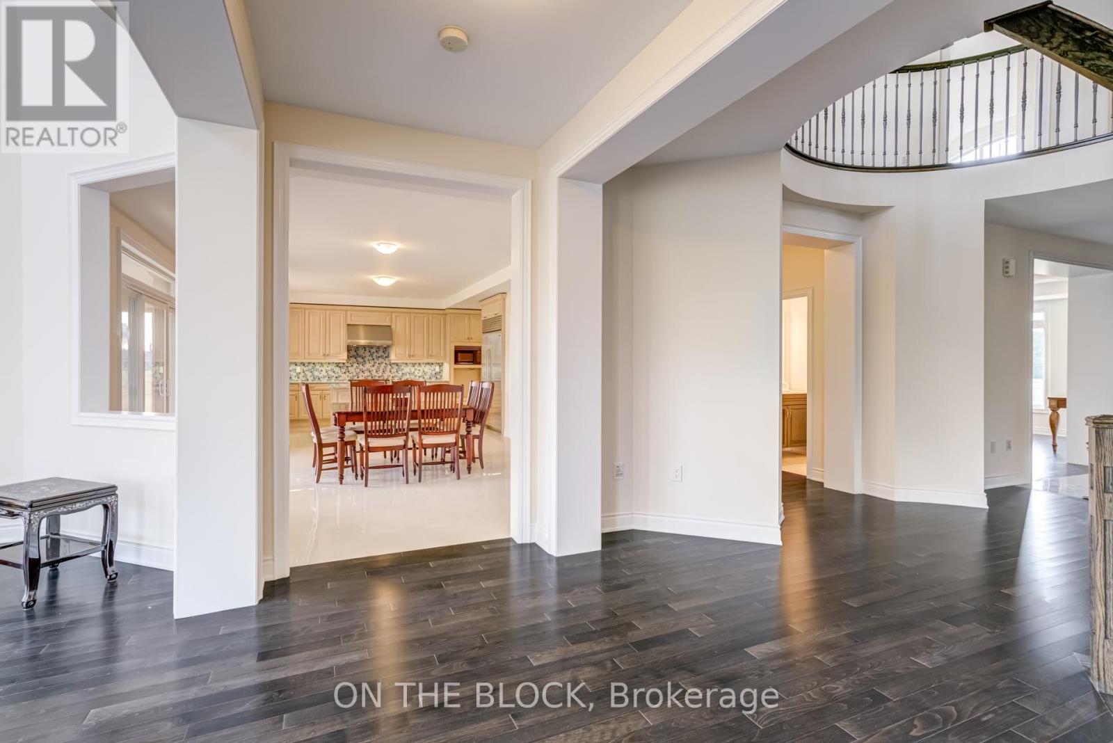 24 WHITEWOOD DRIVE - 27