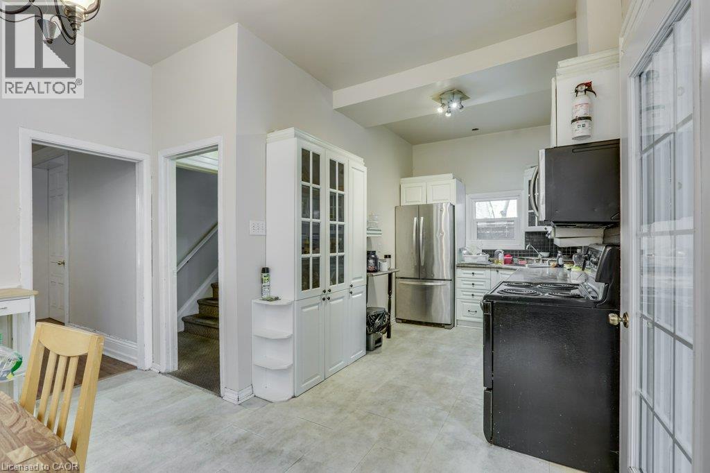 802 WATERLOO Street - Image 19