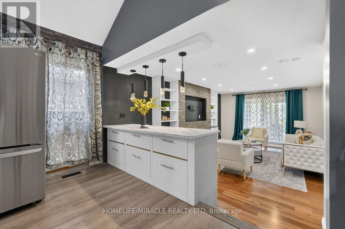 125 HAWKINS DRIVE - 10