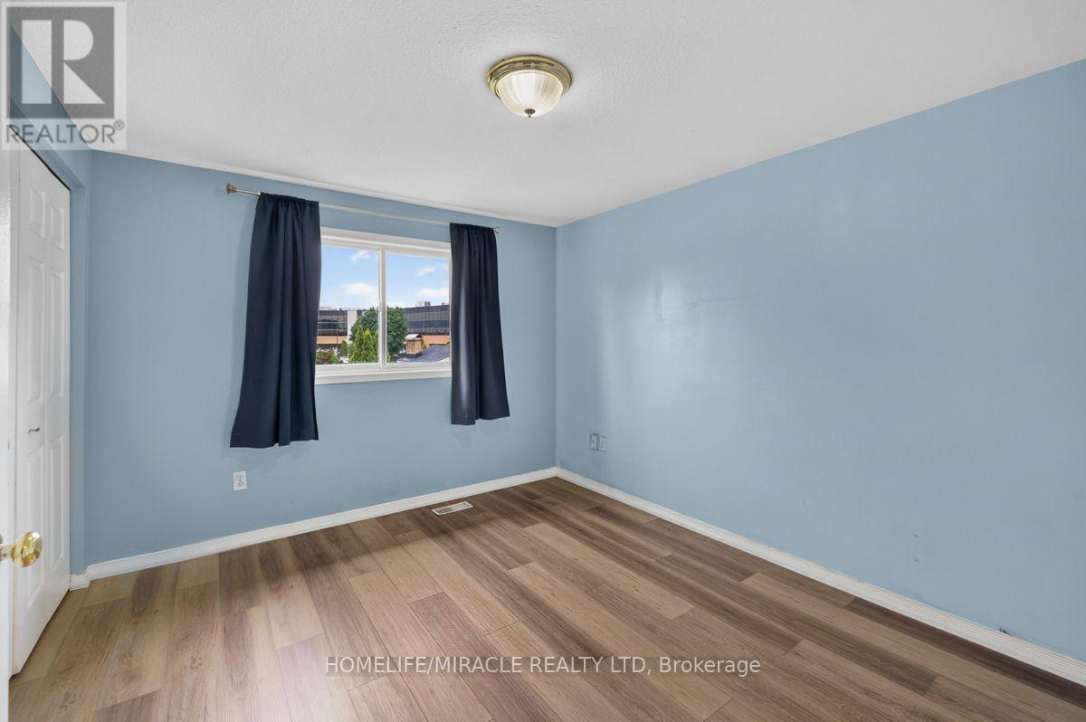 125 HAWKINS DRIVE - 17