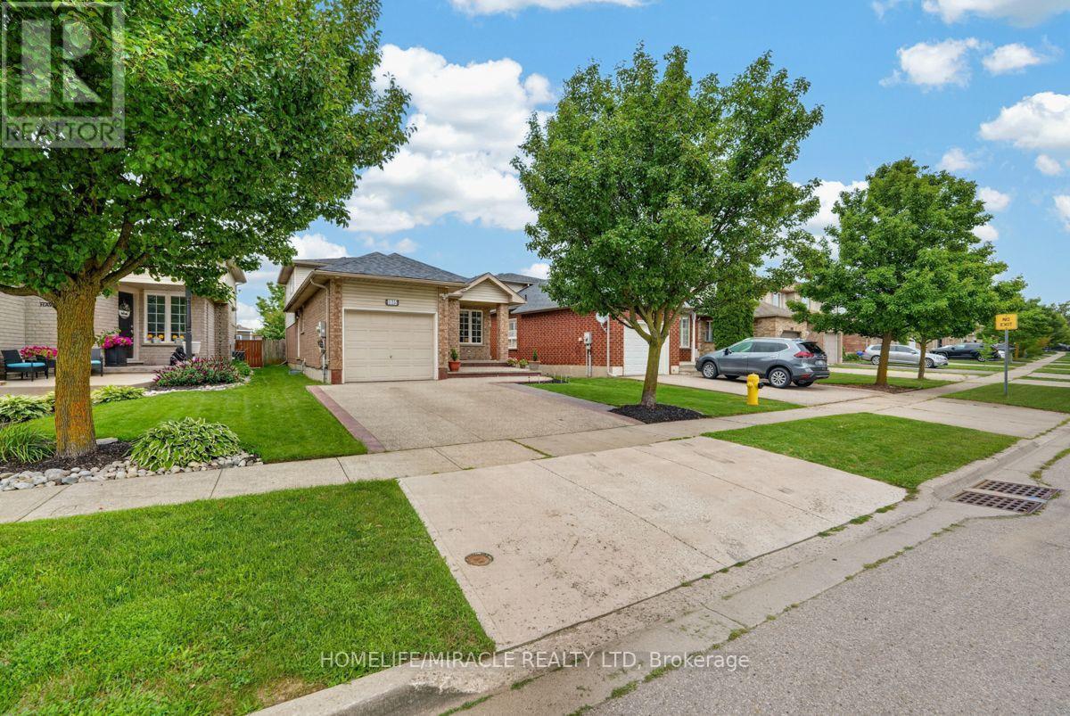 125 HAWKINS DRIVE - 2