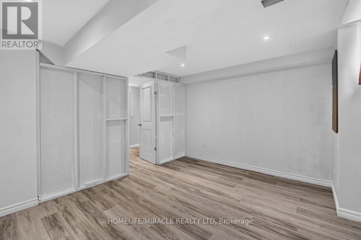 125 HAWKINS DRIVE - Image 29