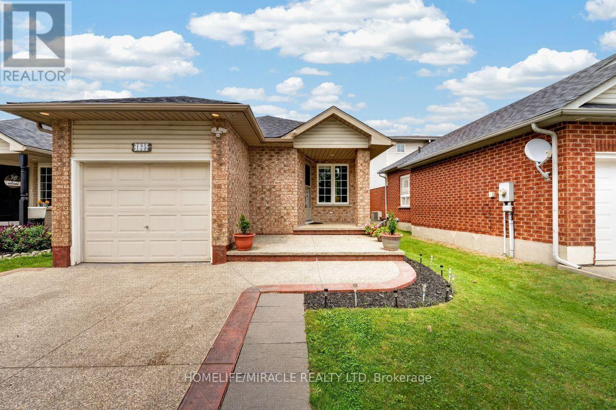 125 HAWKINS DRIVE — photo 3