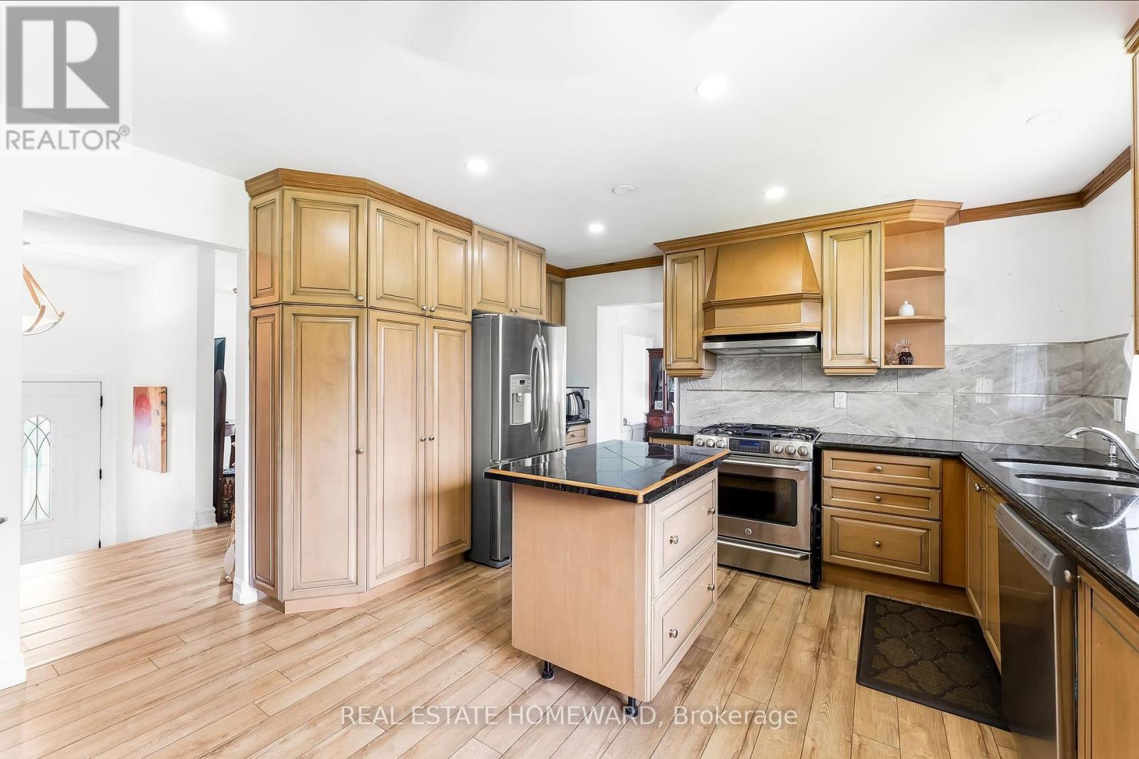 120 HARBOUR STREET - Image 13