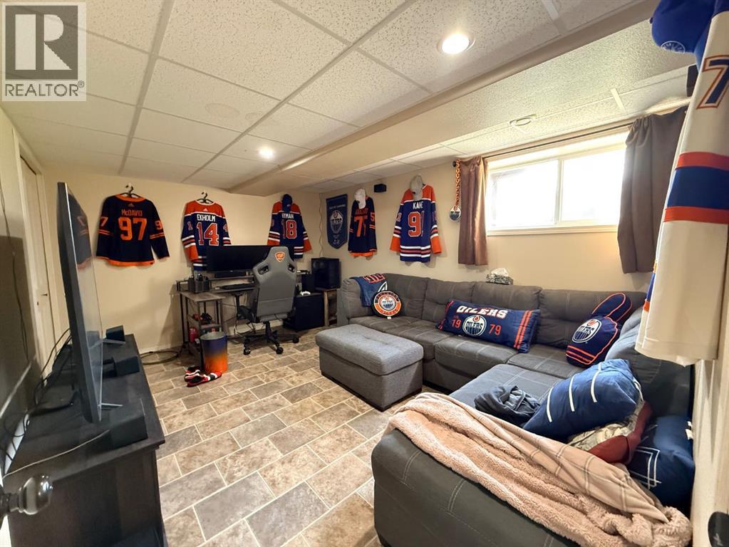 10905 98 Ave - 34