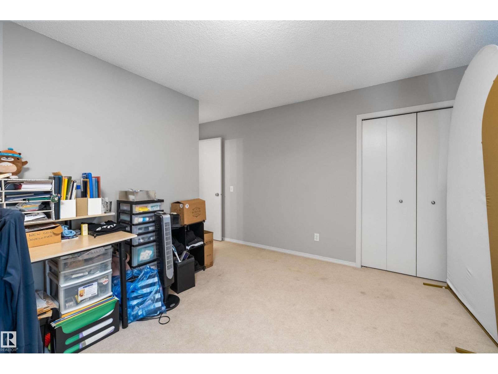 #83 8304 11 AV SW - 33
