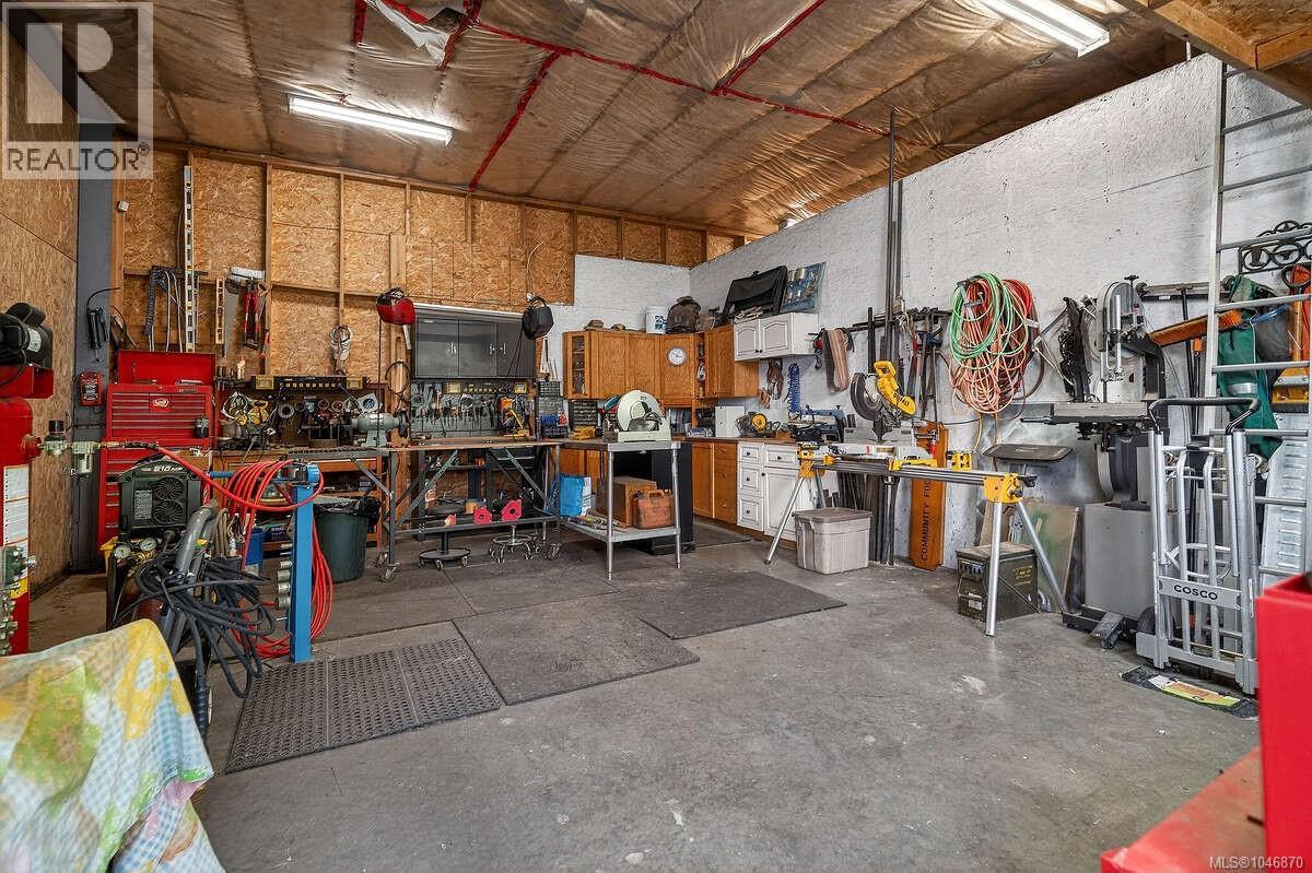 1136 Corcan Rd - Image 32