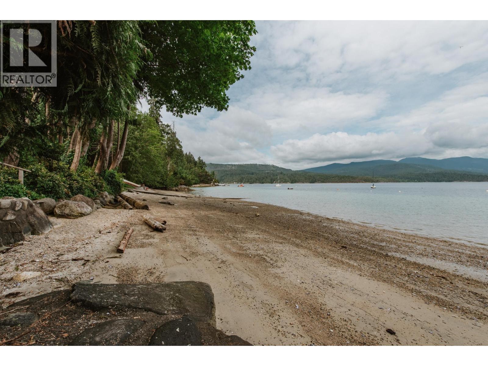 6950 PORPOISE DRIVE, Sechelt