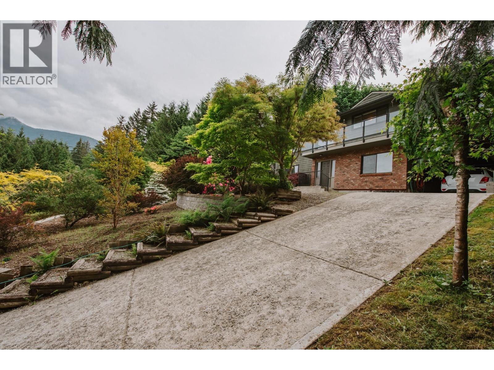 6950 PORPOISE DRIVE, Sechelt