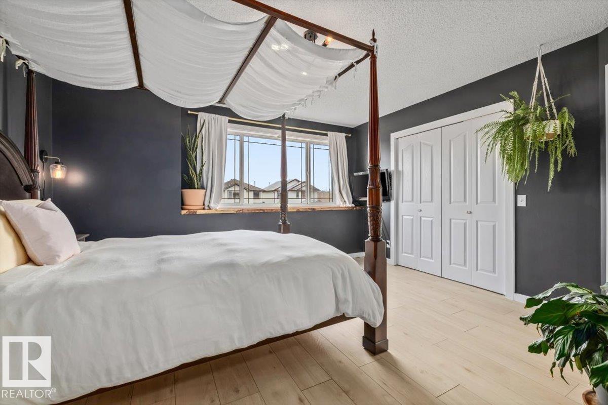 19040 47 AV NW - 22