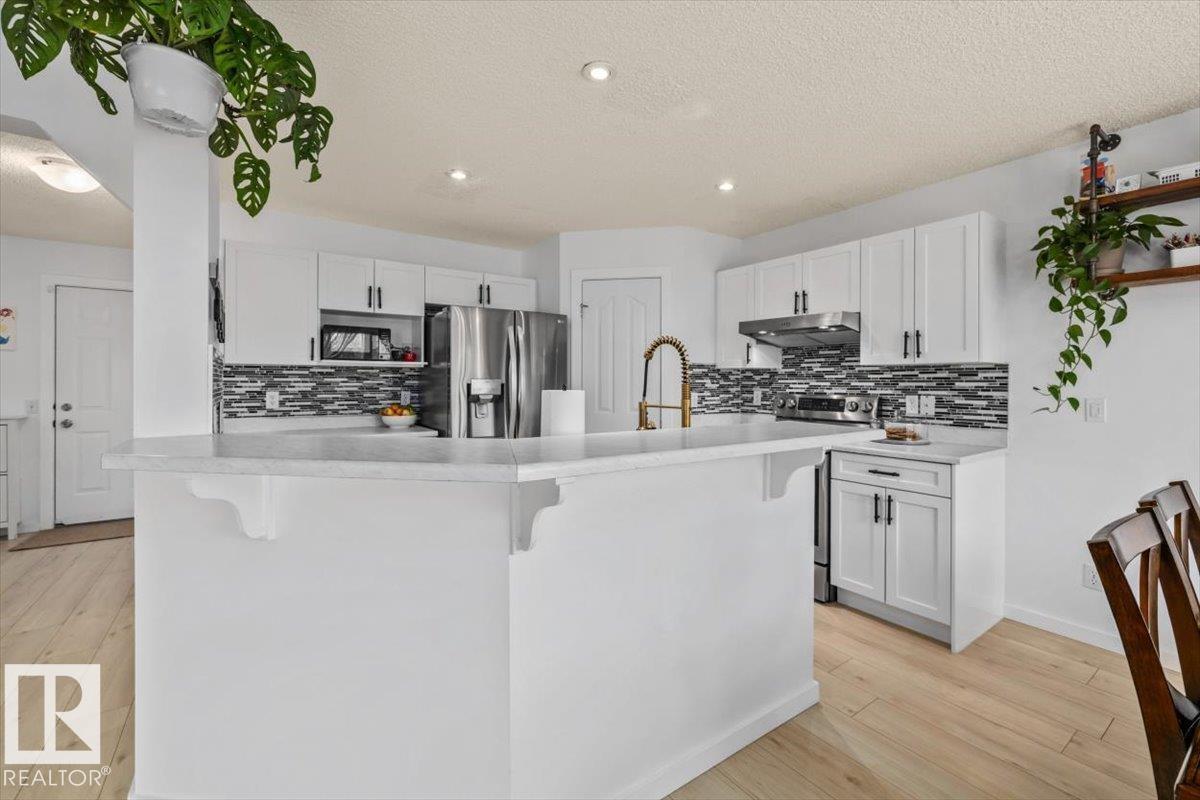 19040 47 AV NW - 5