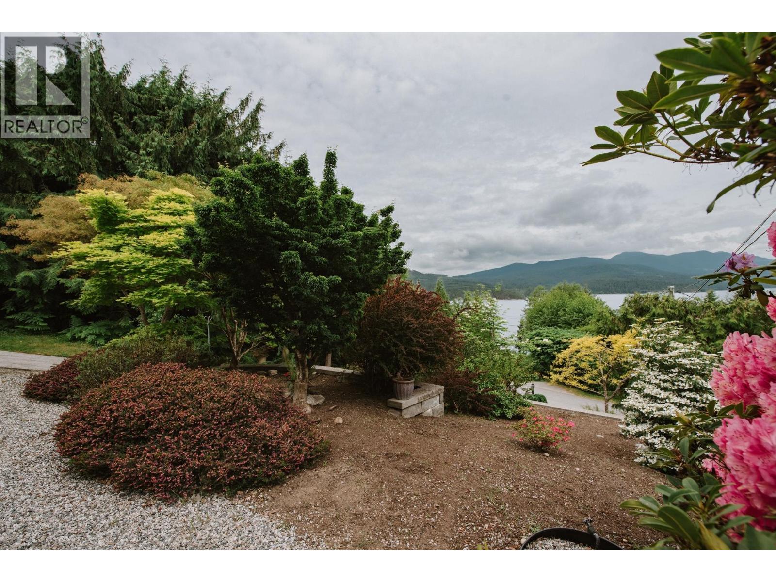 6950 PORPOISE DRIVE, Sechelt