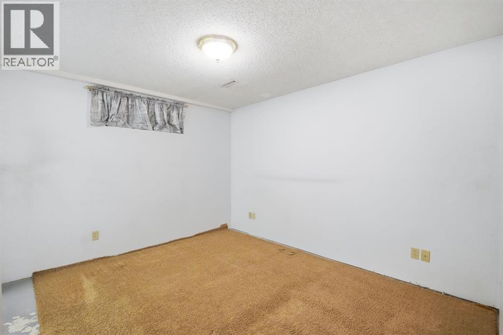 61 Shannon Crescent Southwest - Photo 24
