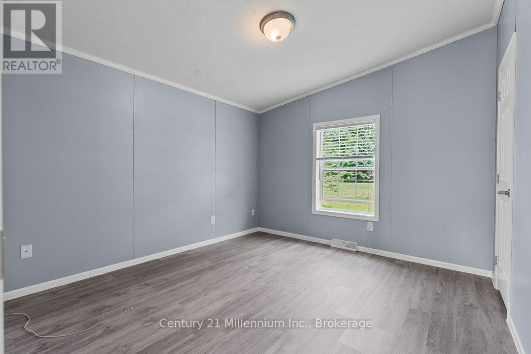 110 ROSEWOOD DRIVE - Image 26