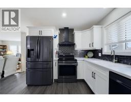 Living room - 1705 Hillier Road Unit# 11, Sicamous, BC V0E2V4 Photo 8