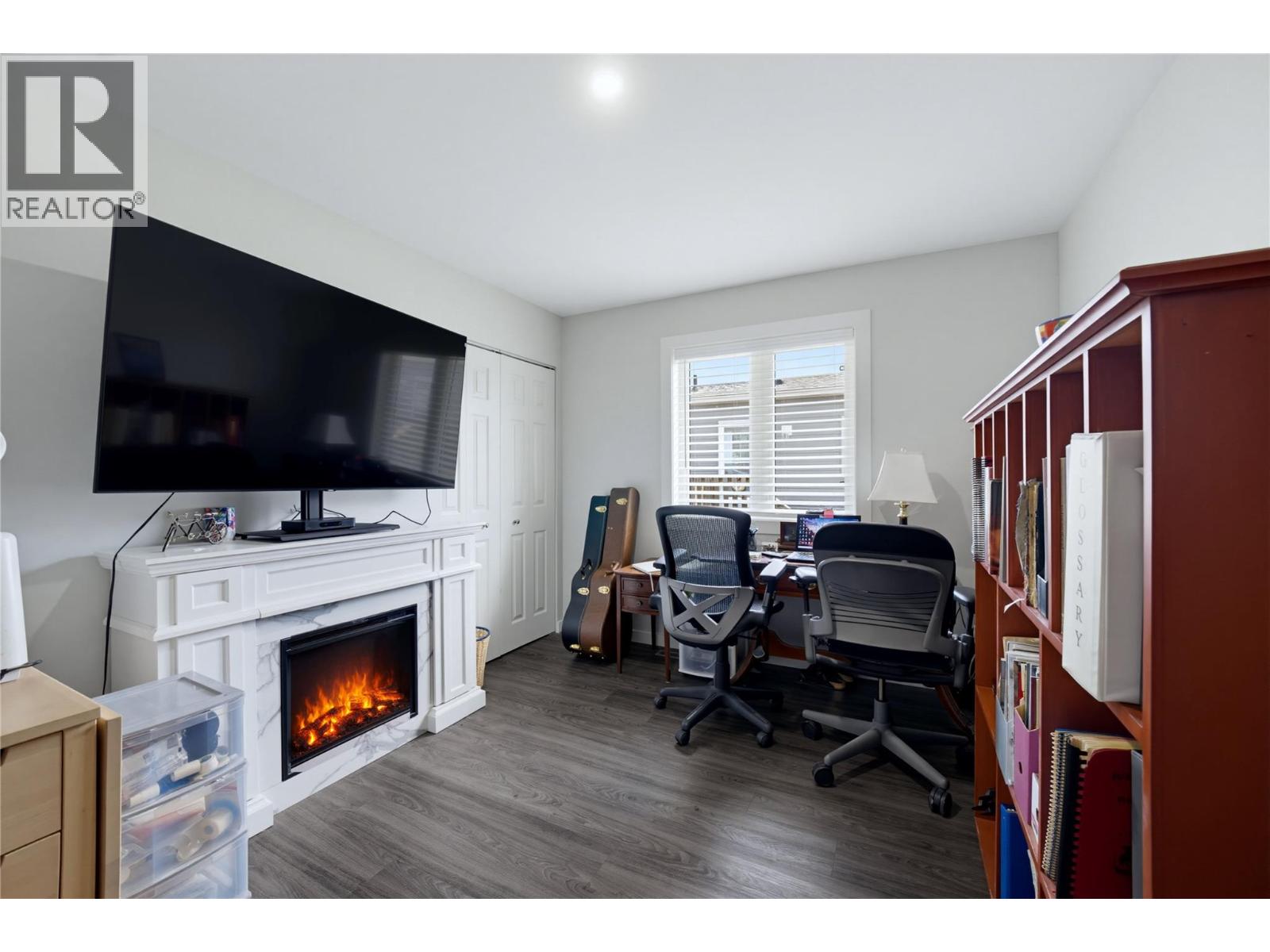 #11 1705 Hillier Road - 25