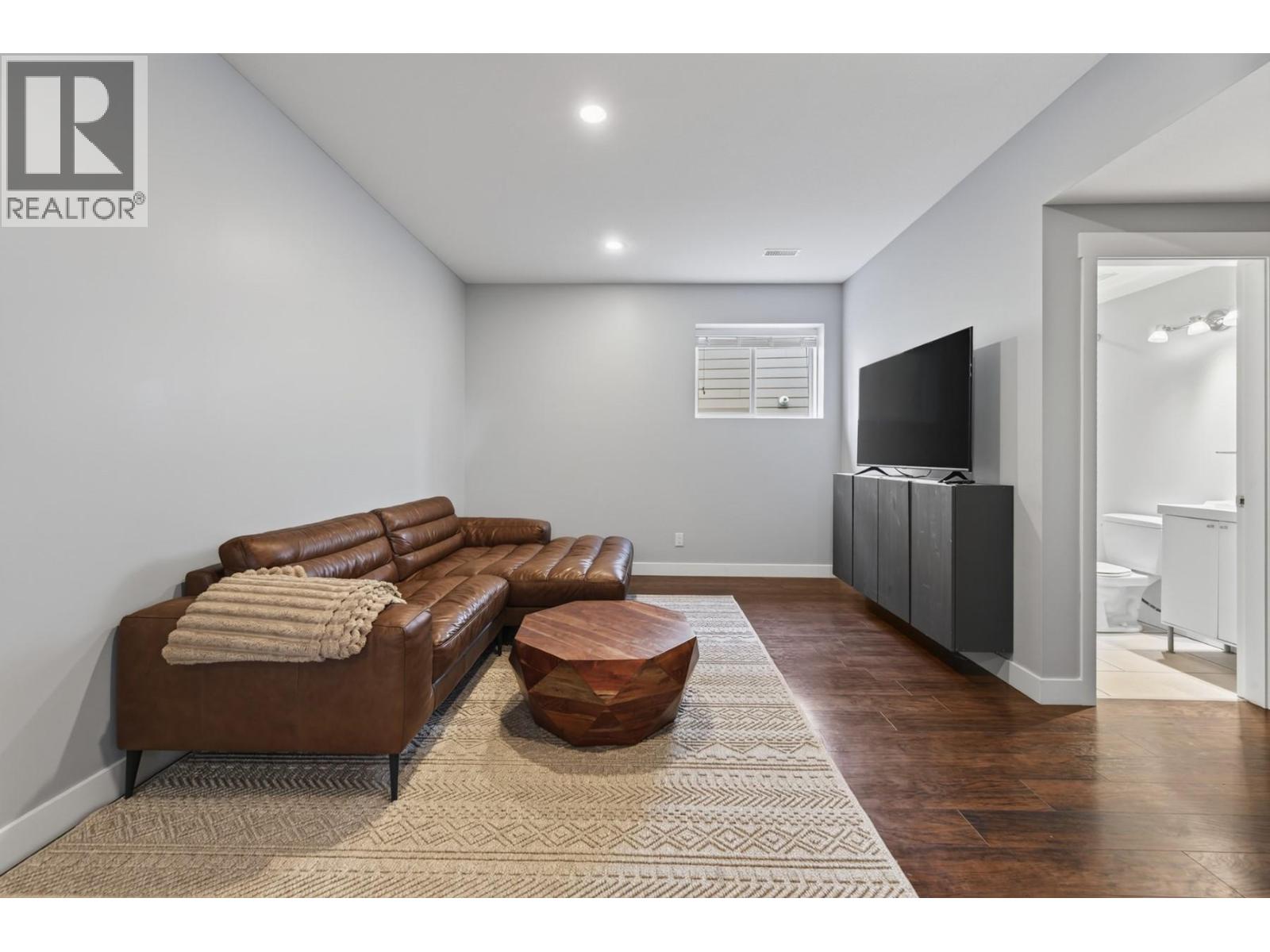 #142 1939 Coldwater Drive - Image 28