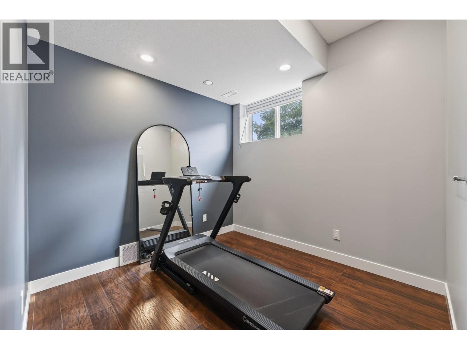 #142 1939 Coldwater Drive - 31