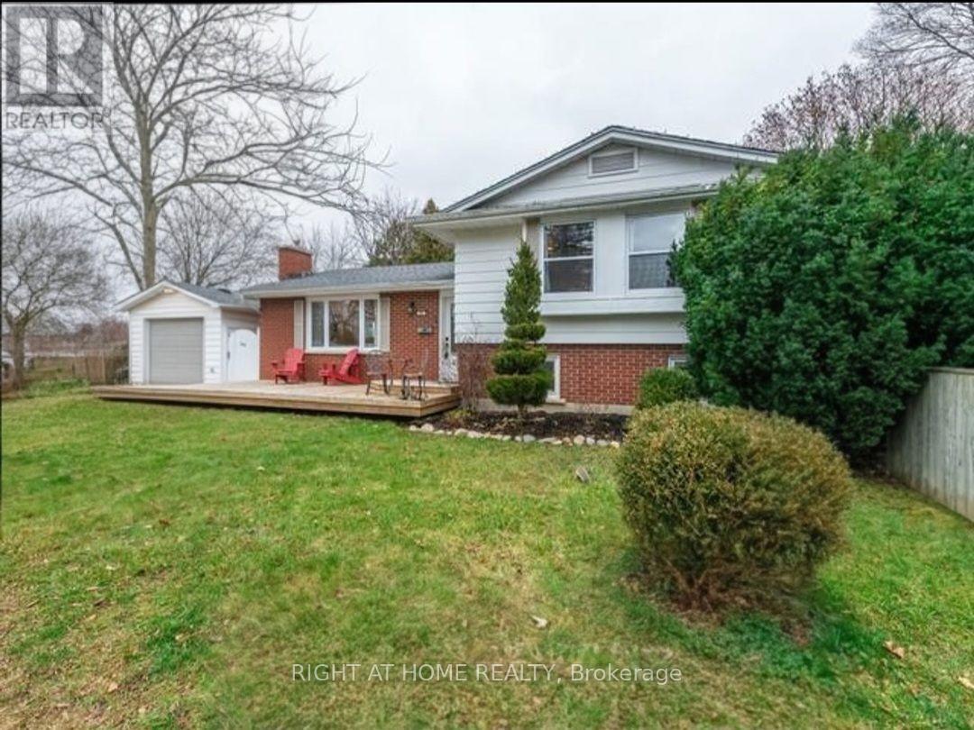 UPPER UNIT - 90 CHAPPLE HILL ROAD S