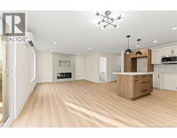 4pc Ensuite bath - 323 Lady Russell Street, Moncton, NB E1E0L9 Photo 7