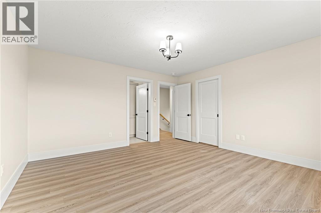 323 Lady Russell Street - 14