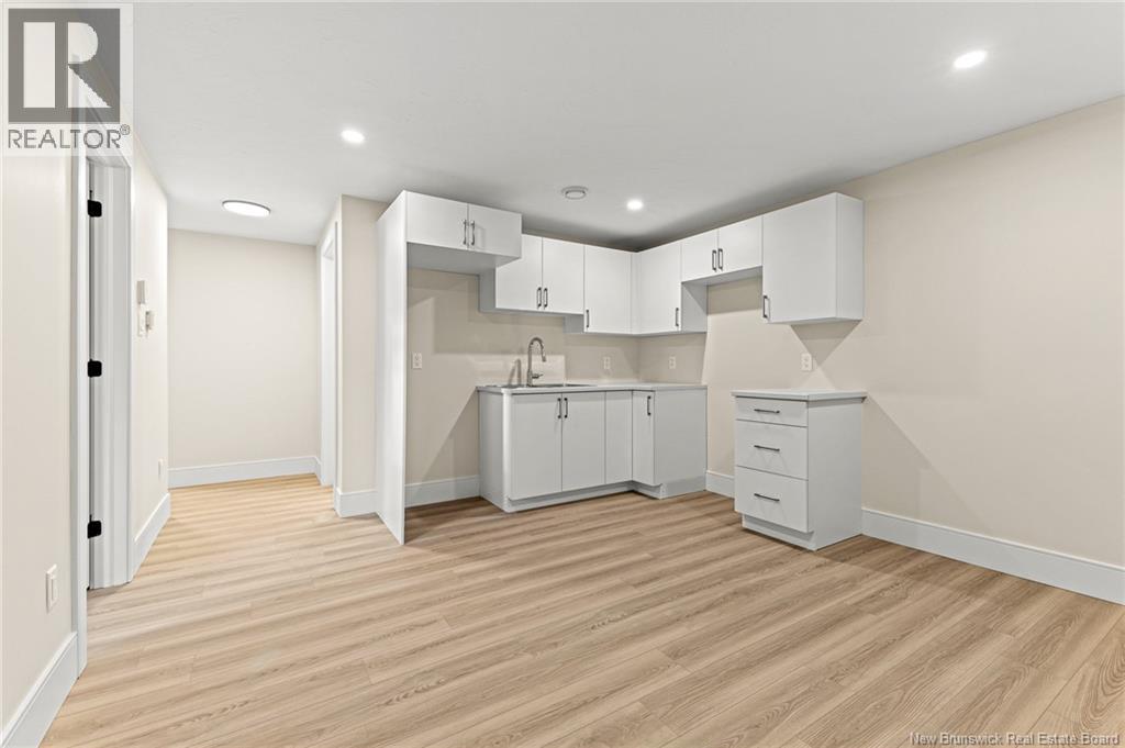 323 Lady Russell Street - Image 16